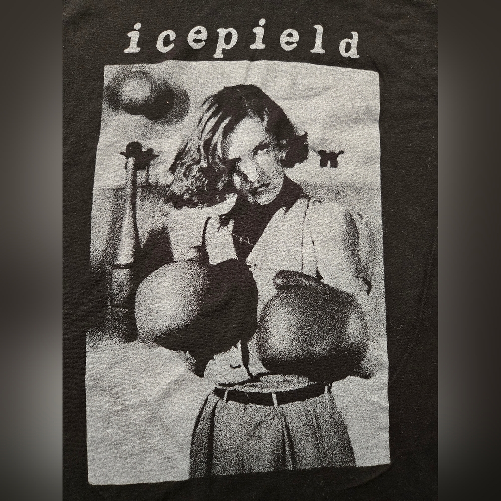 Icepield Band Black Graphic T-Shirt Size Large‎